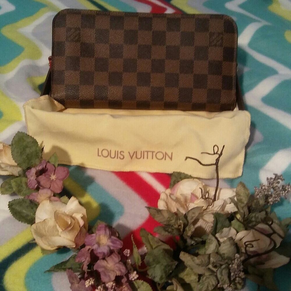 Louis Vuitton insolite wallet in damier red